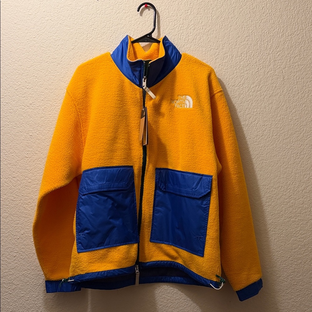 Brand new The North Face Men's COLOR BLOCK Full Zip Soft Fleece Jacket, Gold